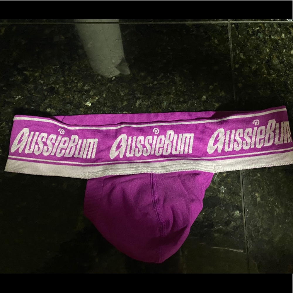 Unique half-jock